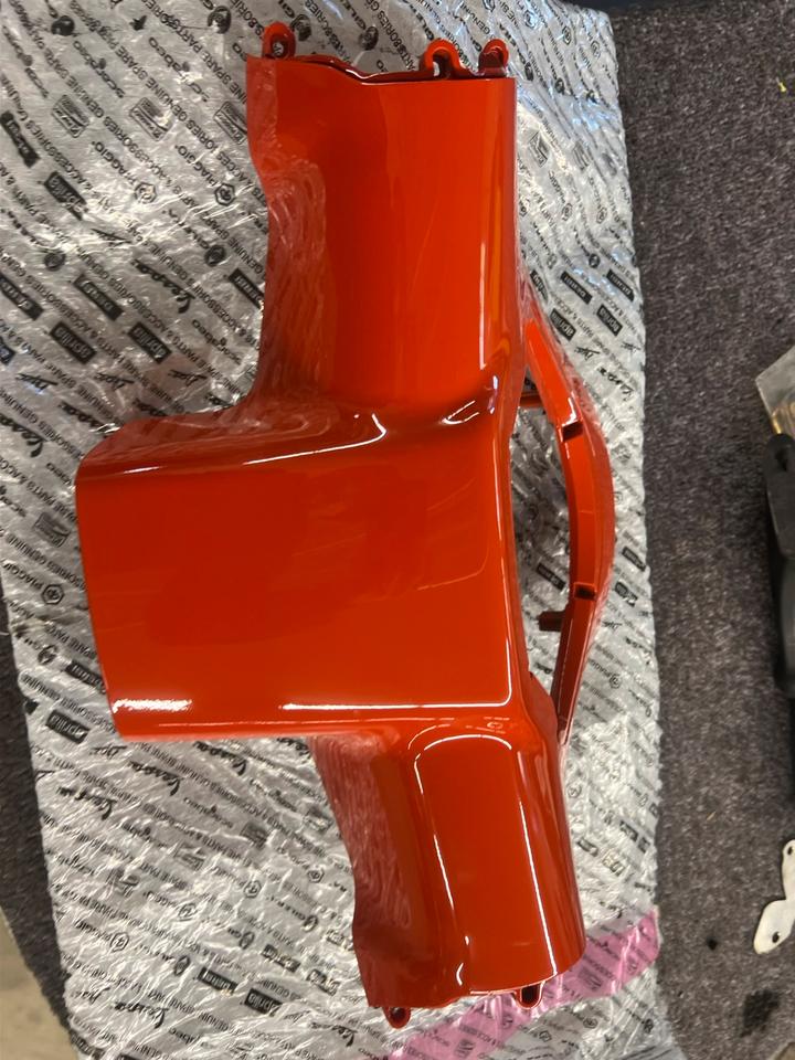 Vespa GTS 125 E5 Super- 1B0111Sport-Super Tech Tacho Verkleidung