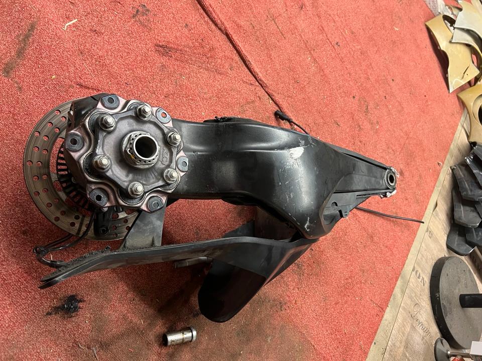 Ktm 1290 superduke R Schwinge 200€