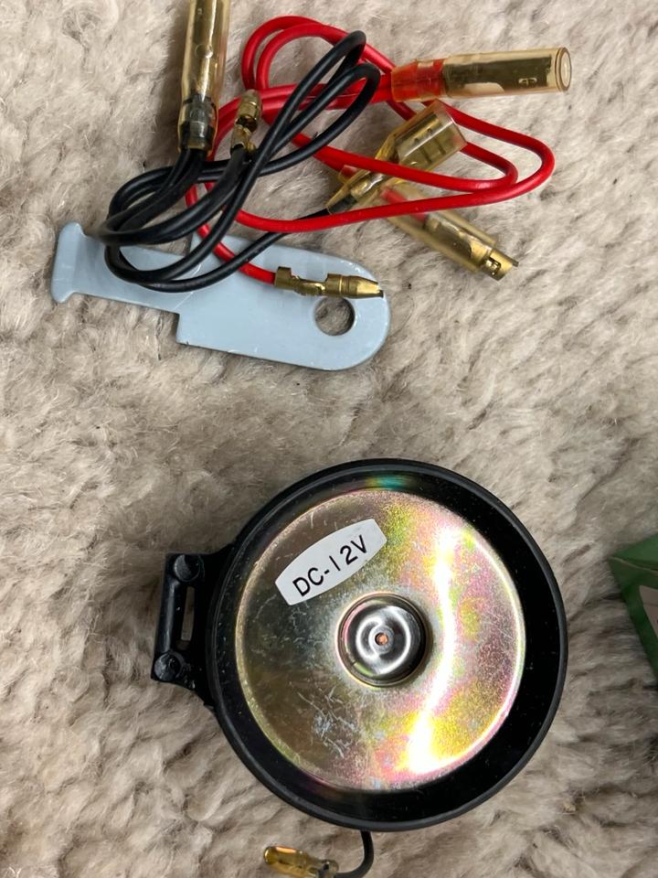 Hupe 12 V DC neu 8€