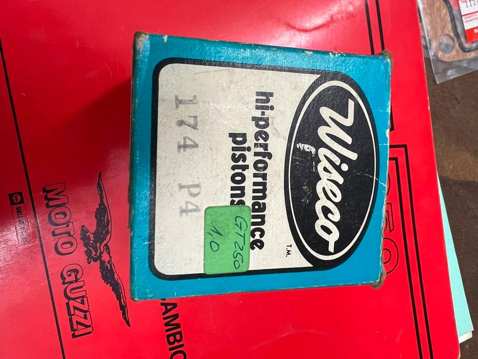 Suzuki GT 250 wiseco Kolben neu 90€