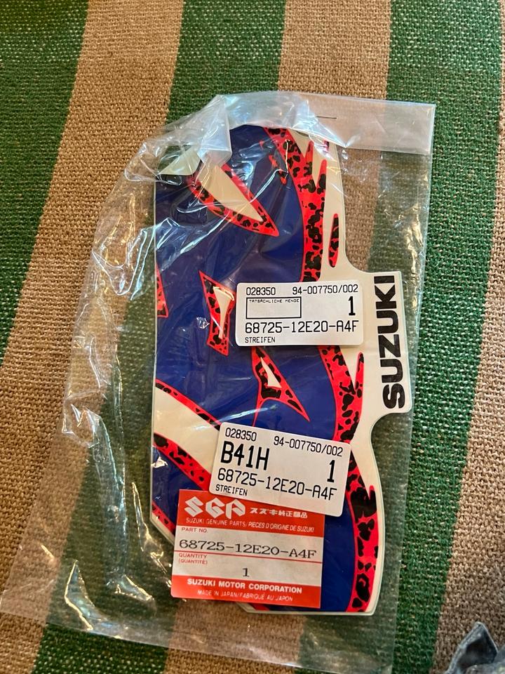Suzuki dr 650 Aufkleber dekor 68725-12E20-A4F