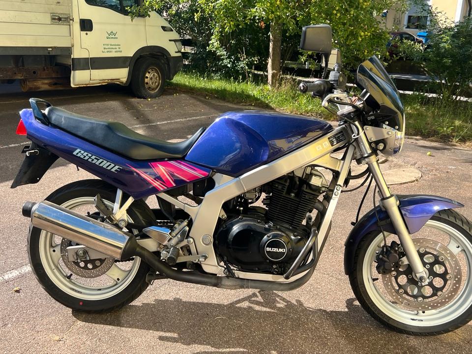 Suzuki GS 500 E in Teilen zu verkaufen