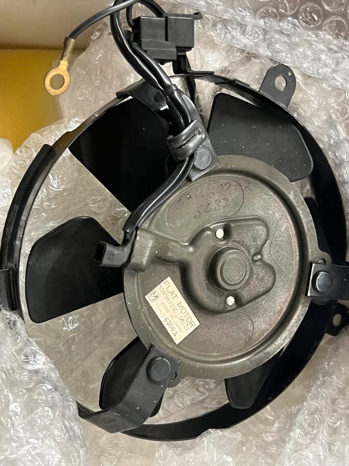 Honda cbr 900 sc 33 Lüfter Kühler 20€
