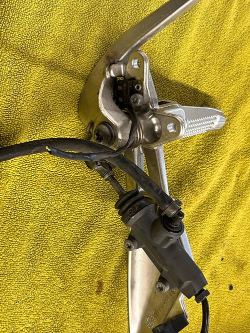 Bmw K 1200 S Fußrasten Anlage rechts Bremshebel 70€