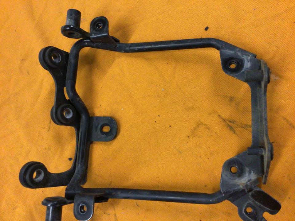 Yamaha wr 125 Verkleidungshalter scheinwerferhalter 25€