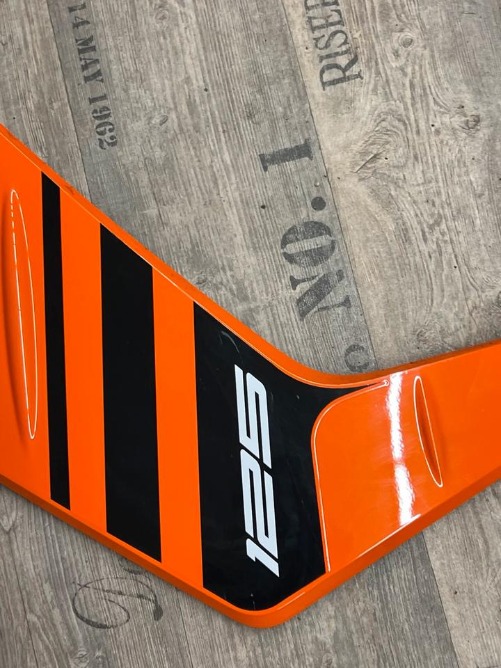 Ktm rc 125 Verkleidung rechts klein 80€