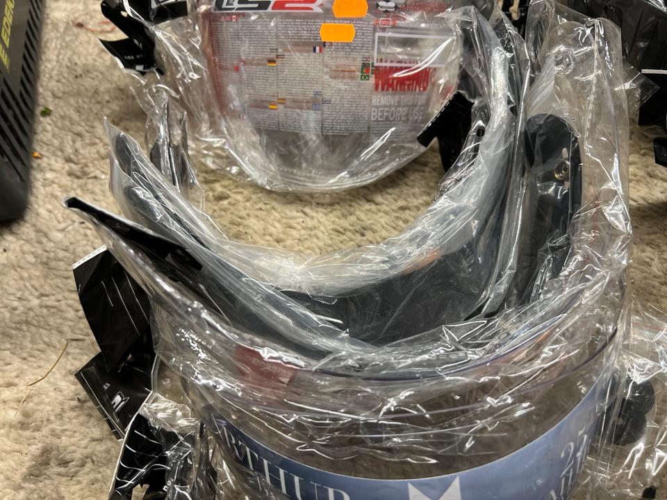 LS 2 Helm Zubehör Visier alles neuware zusammen 100€