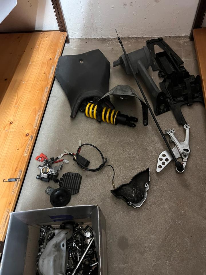 Yamaha yzf 125 teile schrauben alles 40€