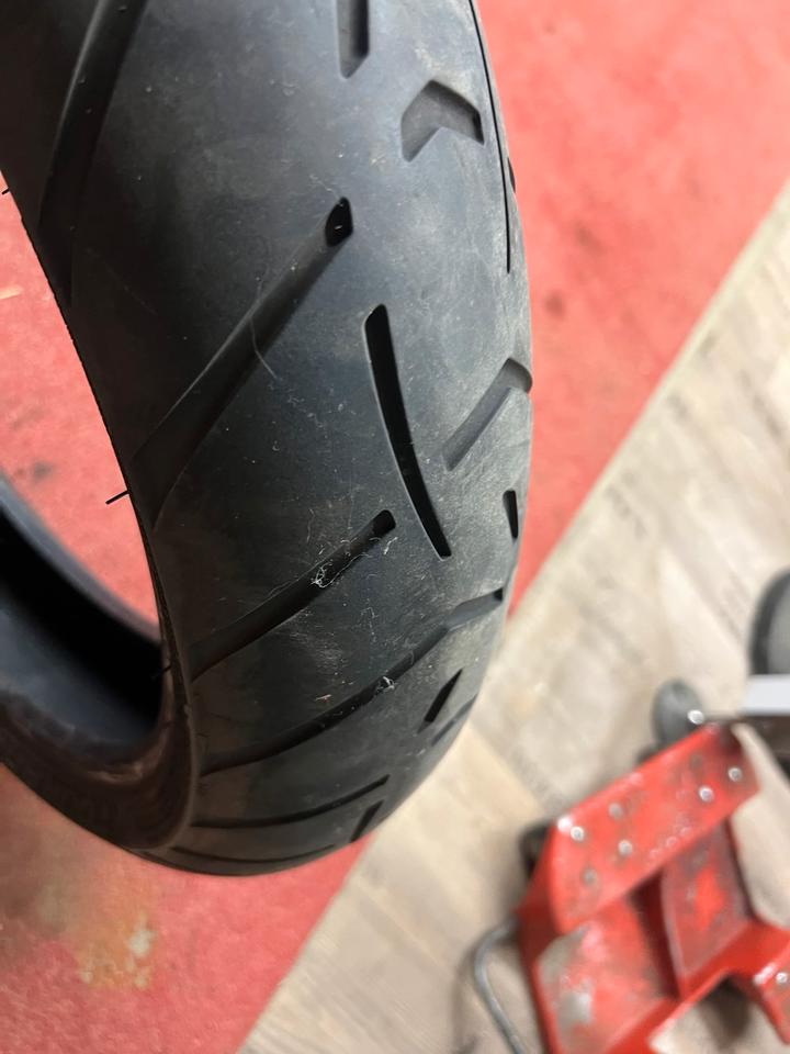 Metzeler touratec 120/70-zr17 58w 30€
