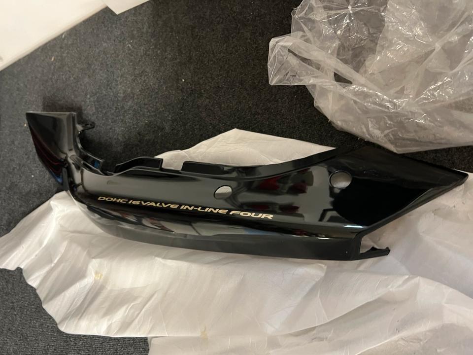 Suzuki Bandit 600 GSF 600 Verkleidung links 47110-26E30-0WP neu