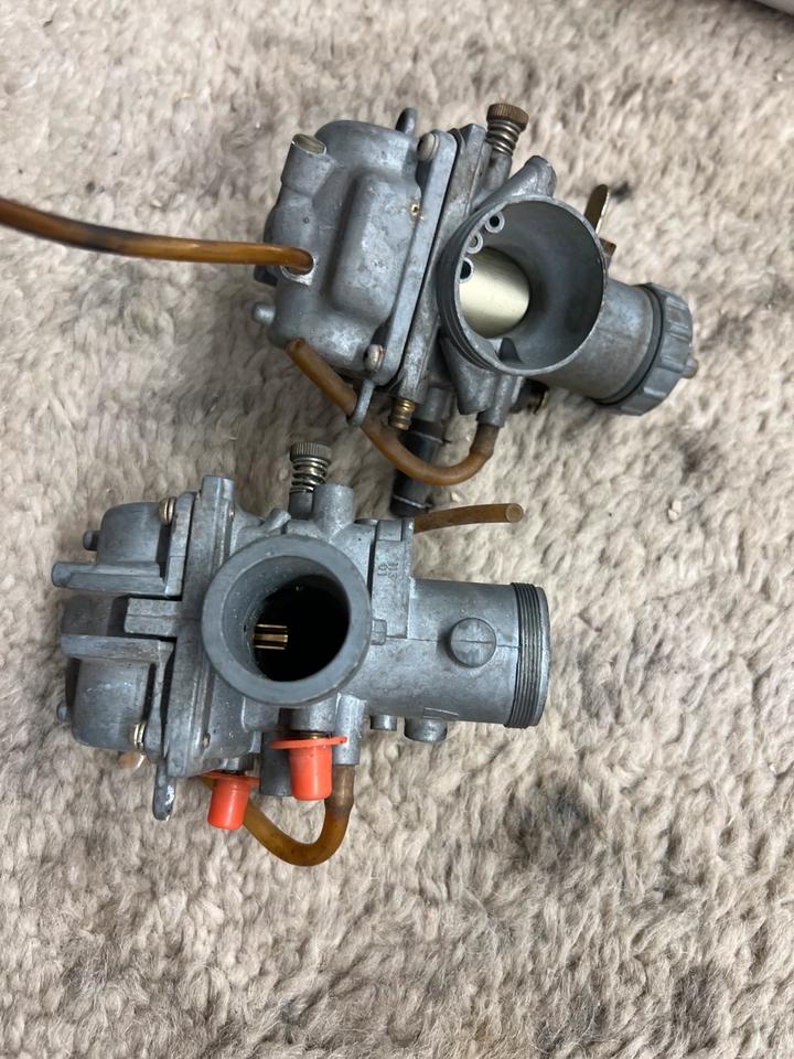 Suzuki GT 750 550 380 250 vergaser 3 stück 100€