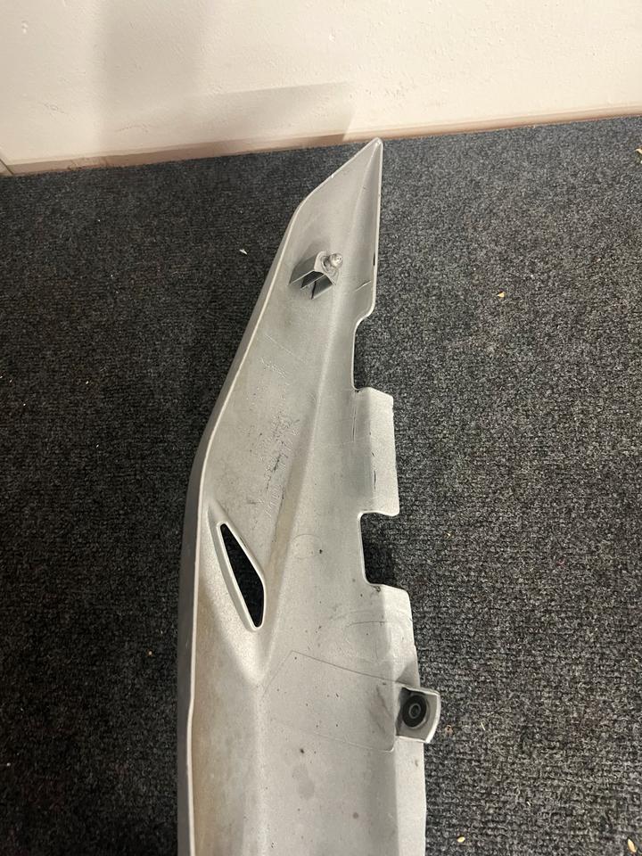 Suzuki gs 500 e heckverkleidung rechts 47111-01DA 30€