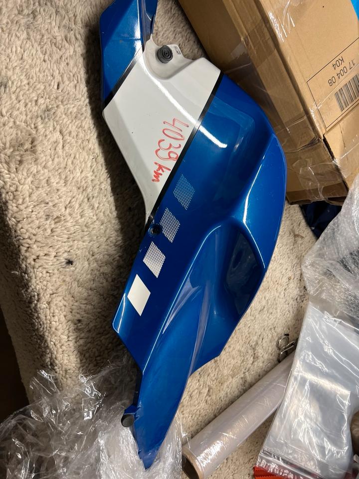 Bmw K 1200 S Verkleidung Seitenteil rechts blau 90€