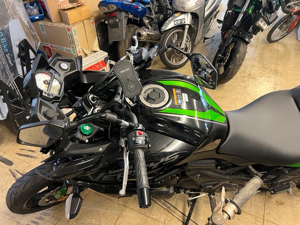 Kawasaki versys 650 2024 Unfall 3000€