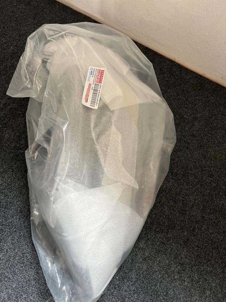 Yamaha YZF 125 Verkleidung neu 5D7-F835J-00-P3