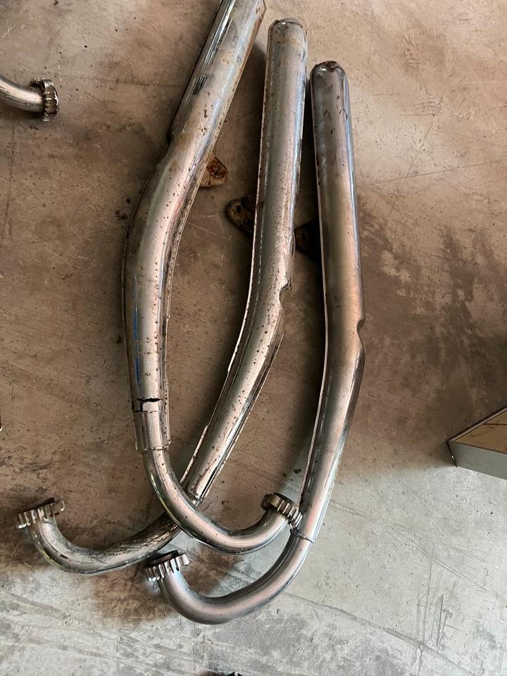Suzuki GT 380 Auspuff 100€ 3 Stück