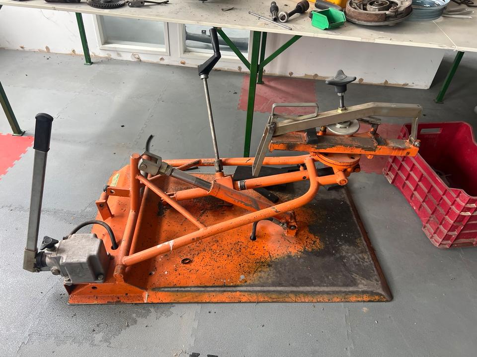 Vespa faro Basso vbb Hebebühne Orginal