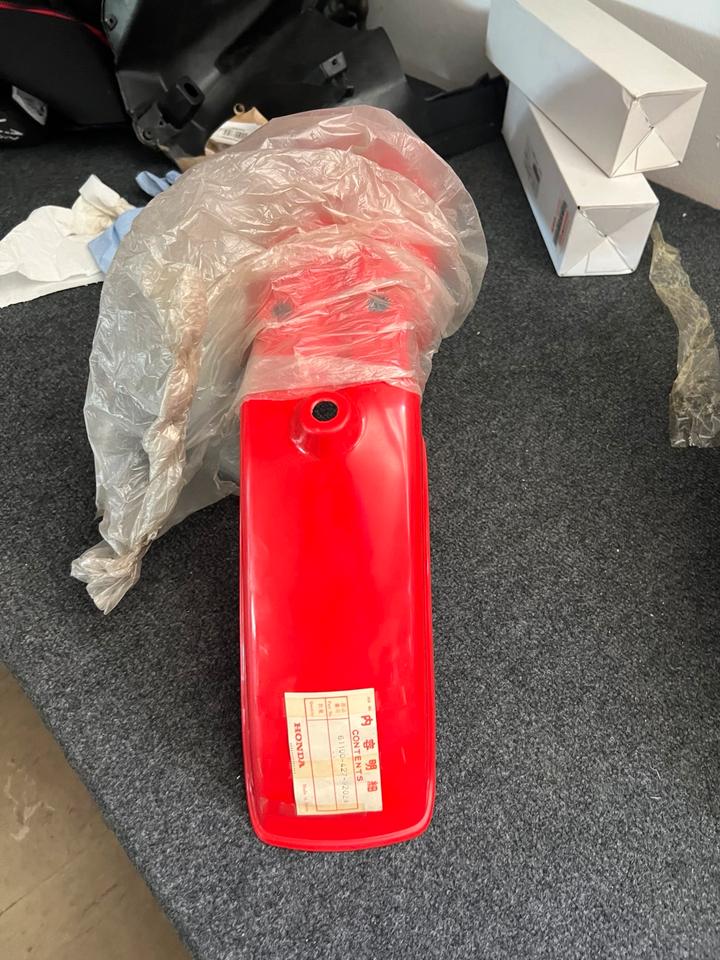Honda XL 125 185 250 Kotflügel neu 61100-427-7000