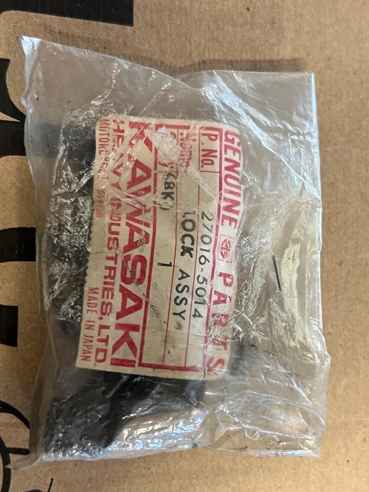 Kawasaki Z 1000 helmschloss 27016-5014 neu
