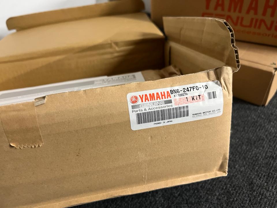 Yamaha YZF-R6 Sozius Abdeckung BN6-247F0-10 neu