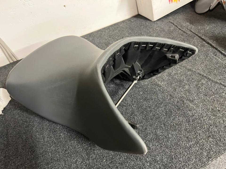 BMW R1200 GS Sitz Fahrersitz 80€