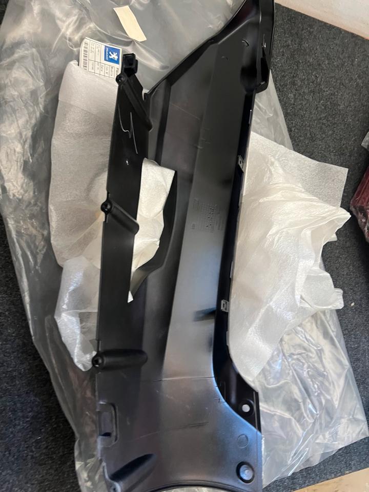 Peugeot vivacity 50 Verkleidung links neu 1177207400 neu