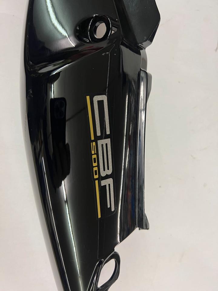 Honda cbf 500 77320-mera-d000 Verkleidung 38€