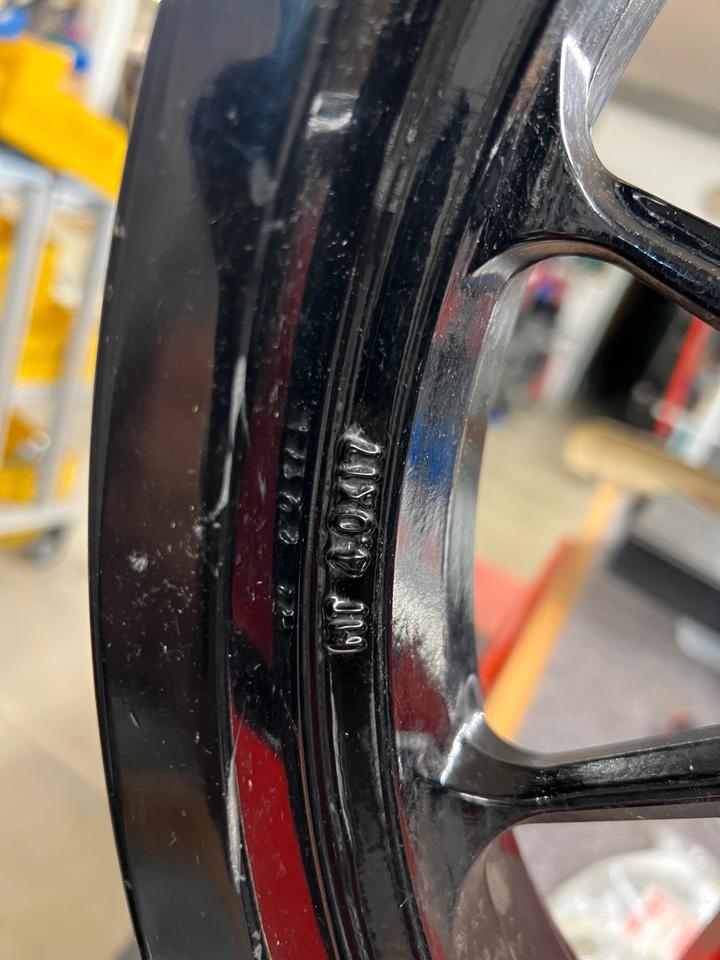 Ktm Duke 125 Felge hinten 4.00x17 mit Scheibe und Ring