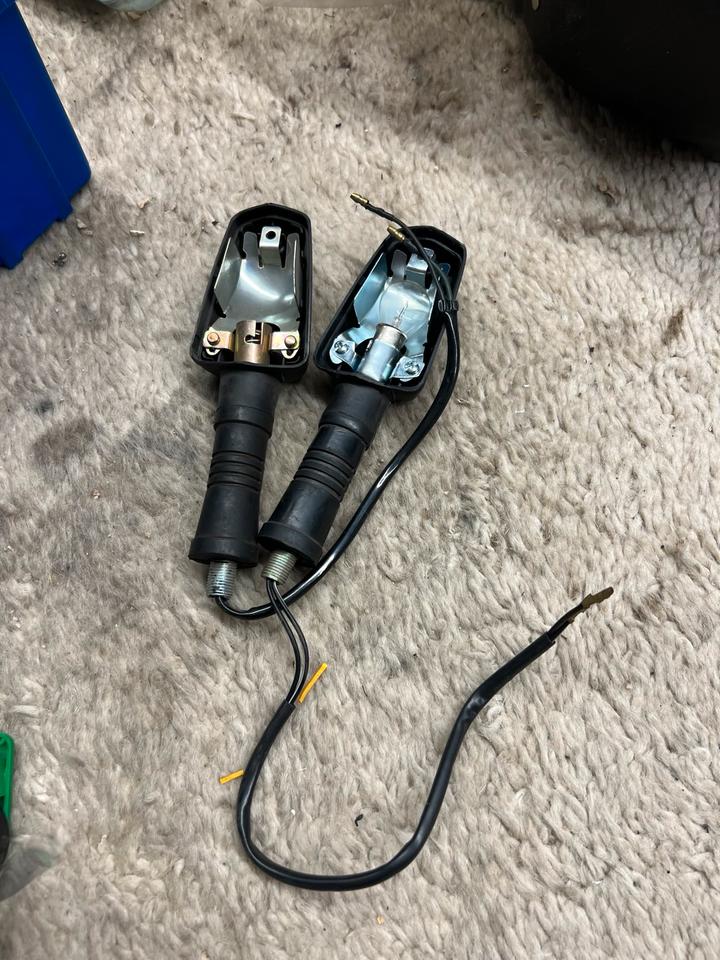 Yamaha xj 600 900 Blinker hinten rechts 51J-83340-00 neu