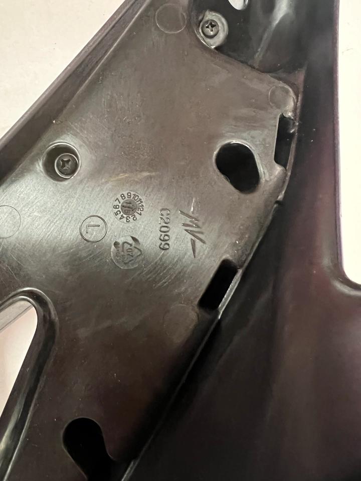 Seitenverkleidung mv brutale 800 8000C 2099 neu