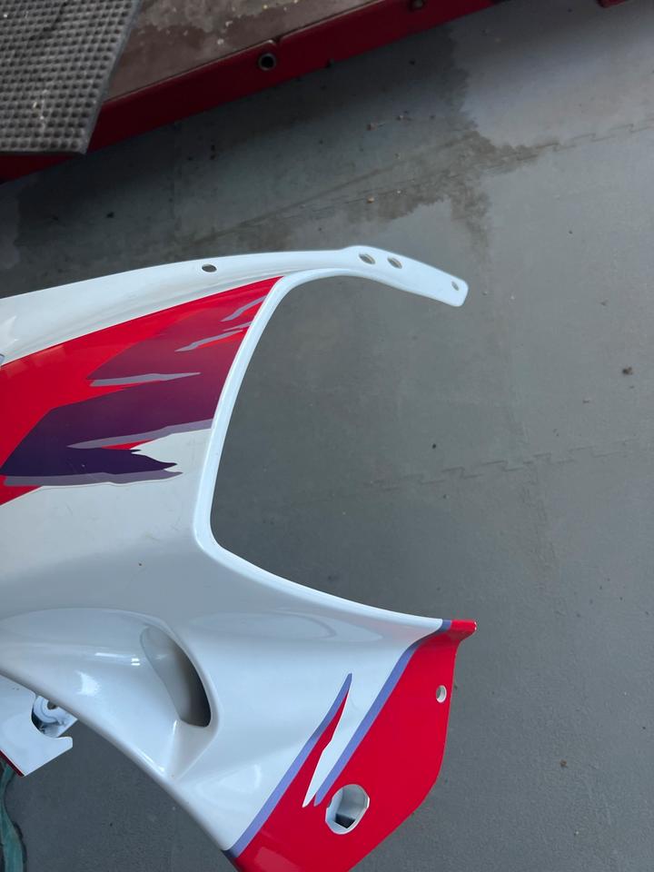 Suzuki GSXR 1100 W Kanzel Oberteil Verkleidung 94411-17E2