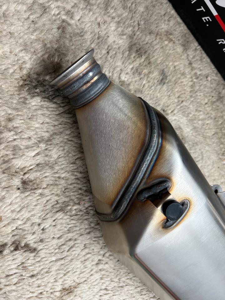 Husqvarna 701 Auspuff Orginal 80€