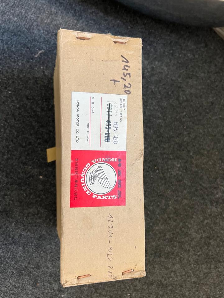 Honda GL 1100 Ventildeckel neu 12311-MB9-780