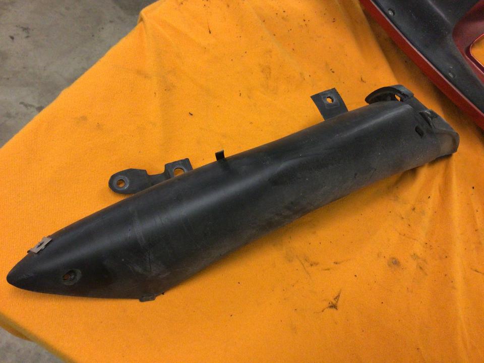 Luftrohr links Aprilia Falco 28€