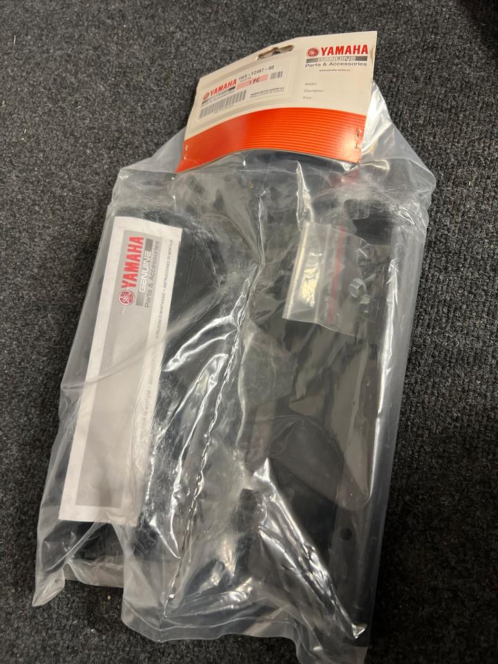 Yamaha MT07 kühlerverkleidung 1WS - F2467 - 00 neu