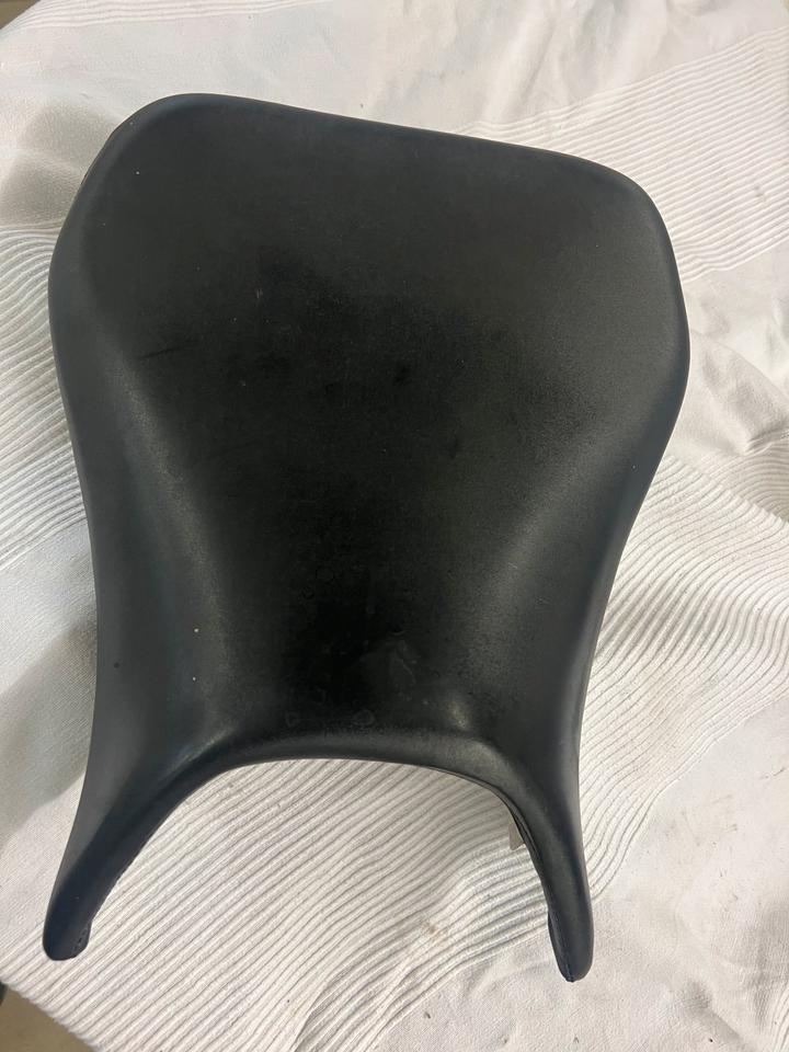 Yamaha r6 rj03 Sitz Fahrersitz top 70€