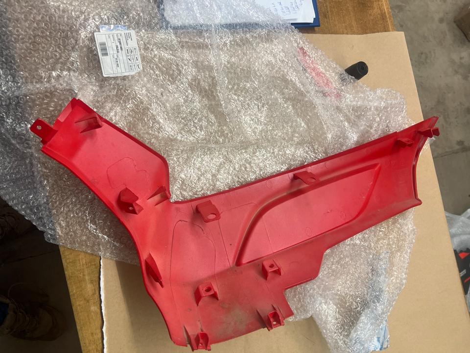Rechte Verkleidung Aprilia sxr 50 Spoiler Red SP1B007706R7