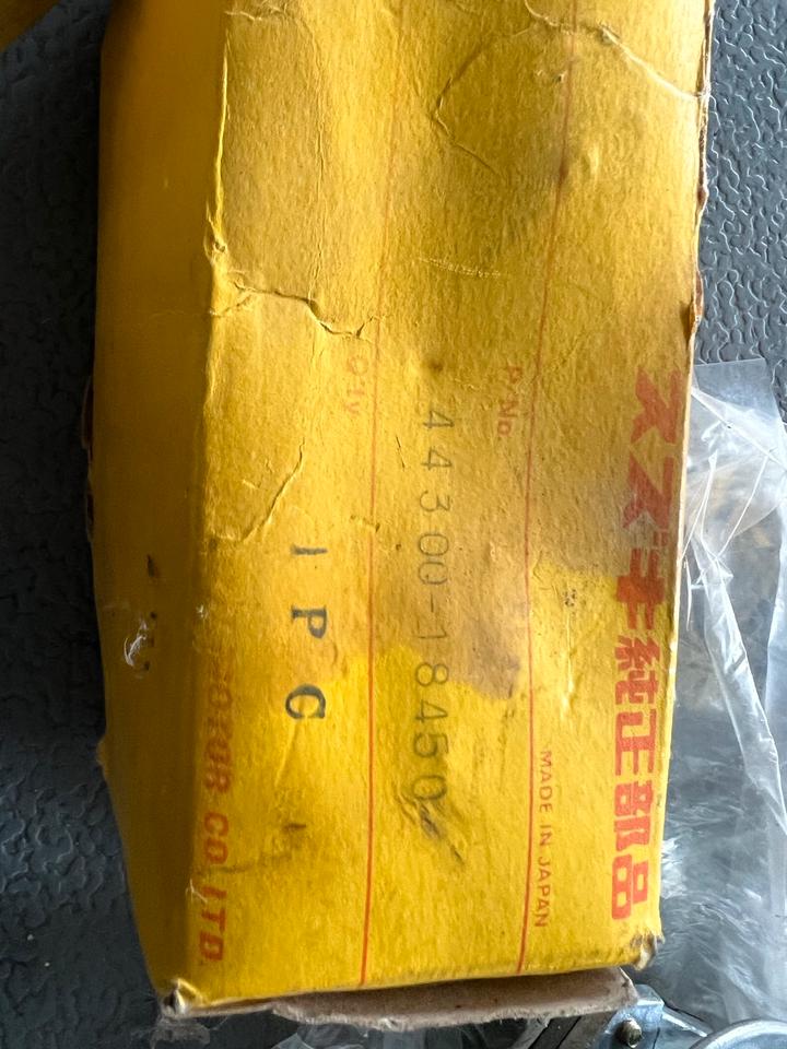 Suzuki T GT 44300-18450 Benzinhahn neu Orginal