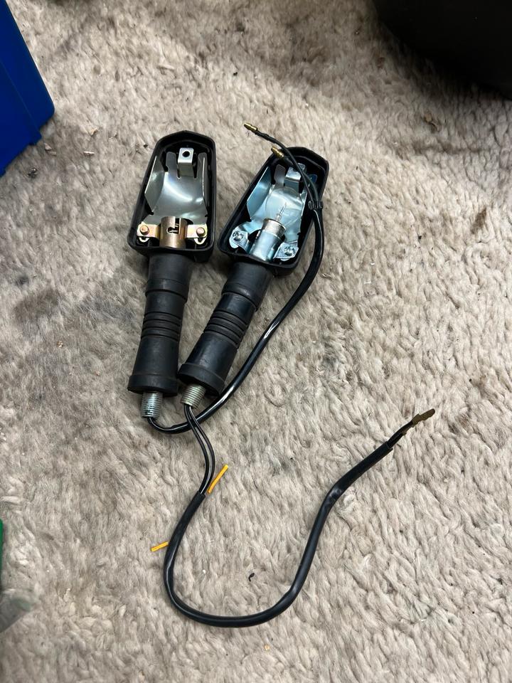 Yamaha xj 600 900 Blinker hinten rechts 51J-83340-00 neu