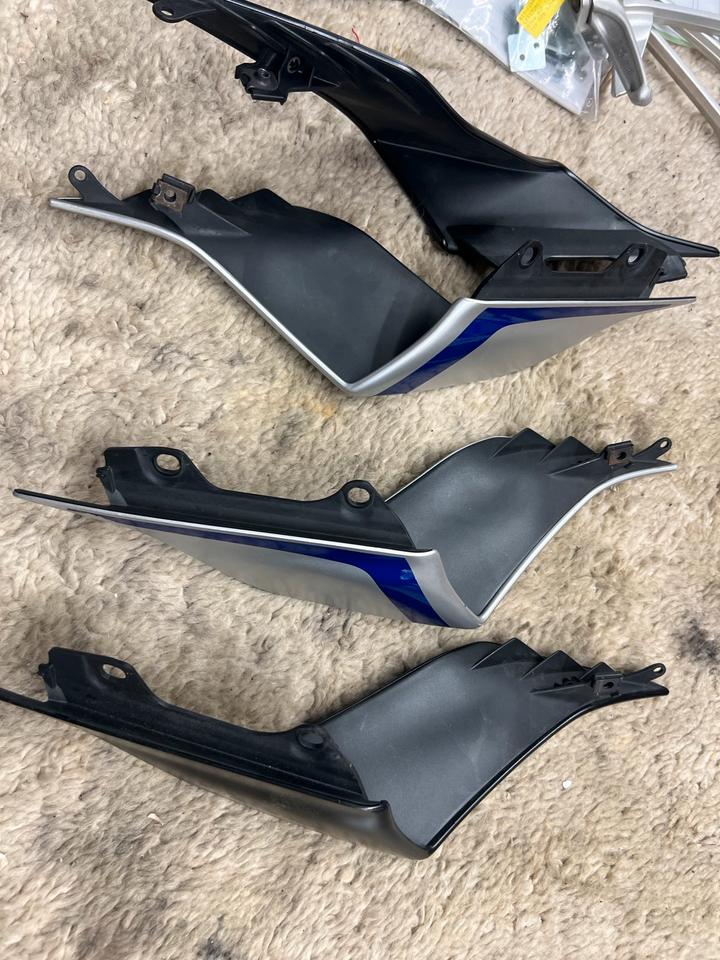 Yamaha r6 Verkleidung Heck links rechts je 80€