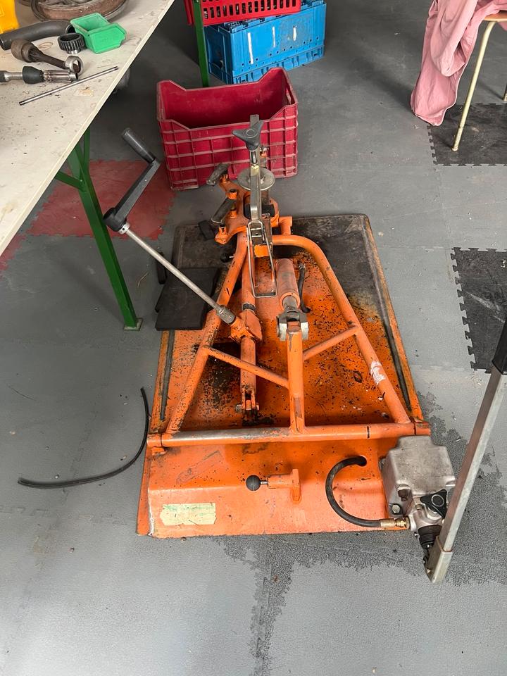 Vespa faro Basso vbb Hebebühne Orginal