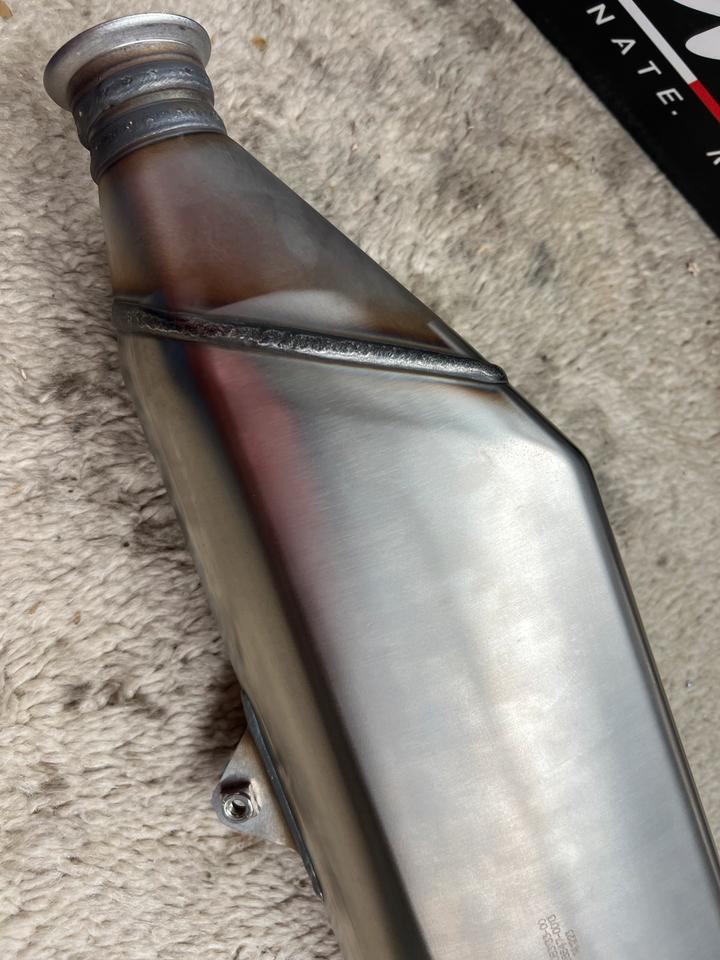 Husqvarna 701 Auspuff Orginal 80€