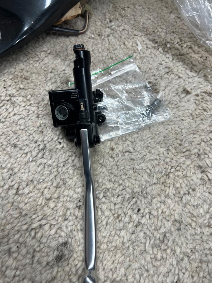 Vespa GTS bremspumpe neuwertig mit Hebel 80€