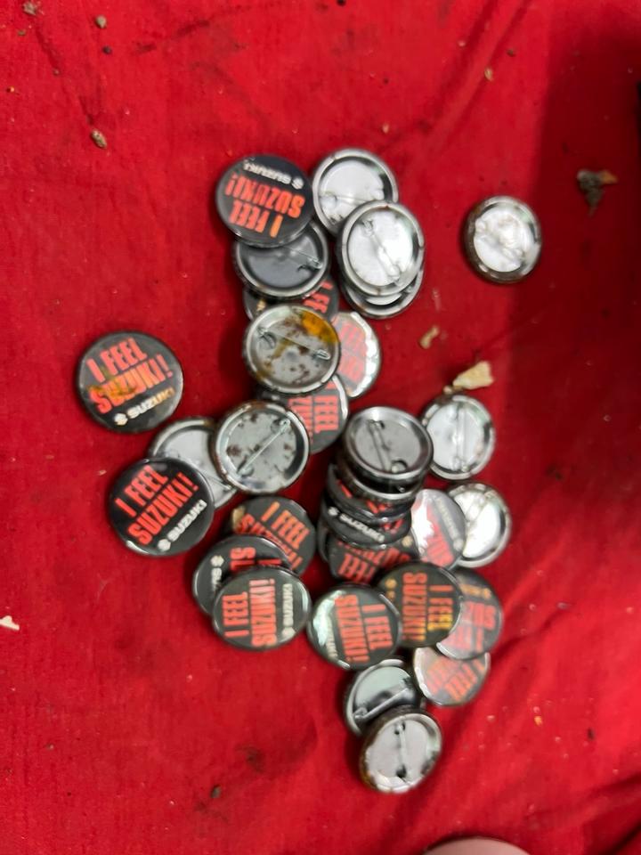 Suzuki anstecker Button alles 10€