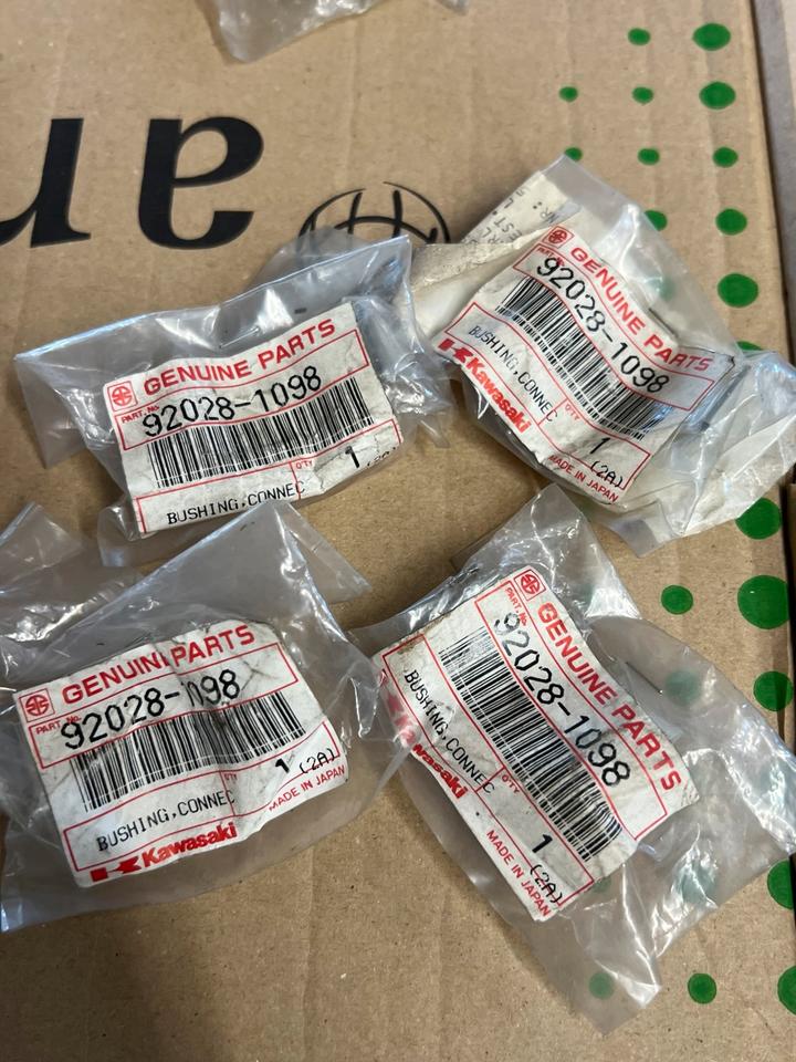 Kawasaki Z 400 lagerschalle gleitlager 92028-1098 4 Stück