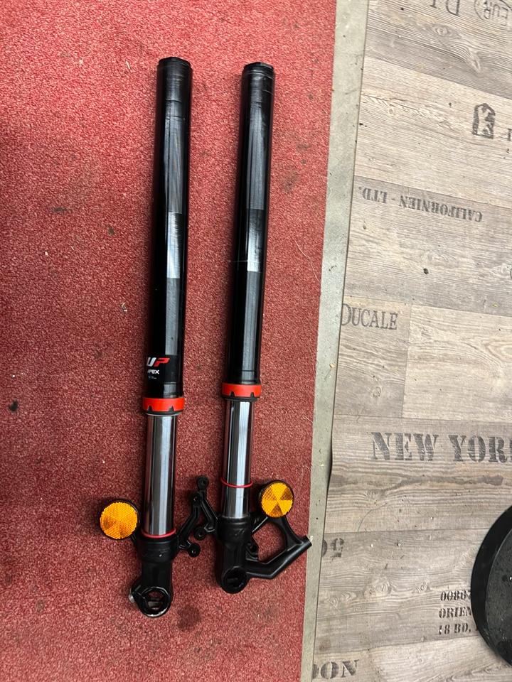 Ktm RC 125 Gabel Standrohr 160€ zusammen