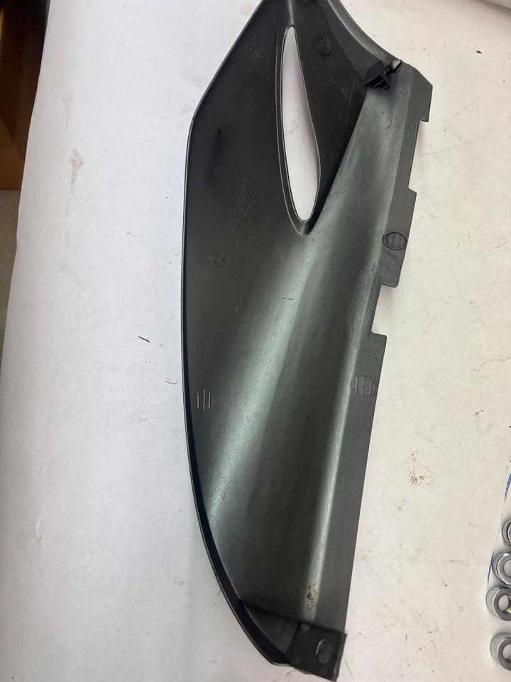 Honda Honda - 83500-KPC-640ZX varadero 125 Seite Deckel rechts 70