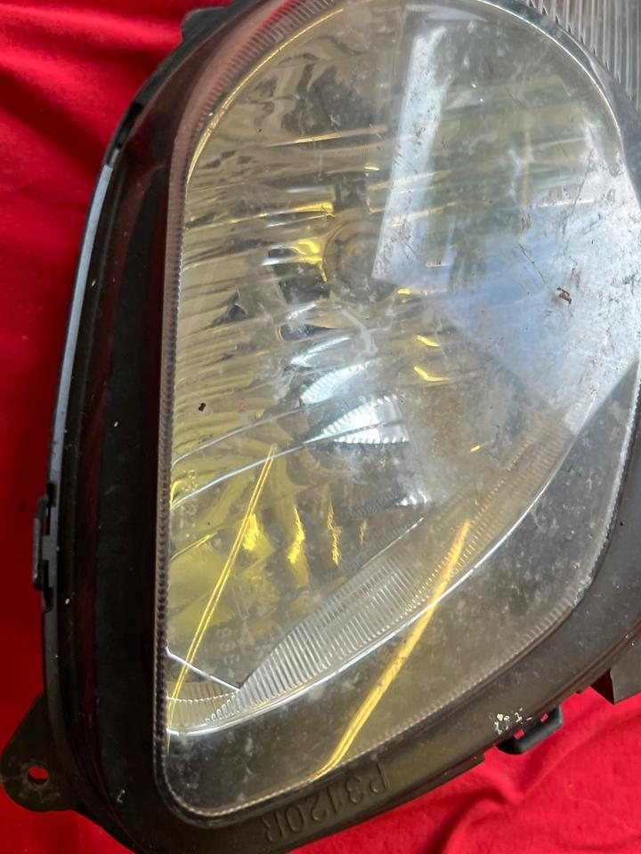 Suzuki Burgmann 650 Scheinwerfer rechts P3120R 40€