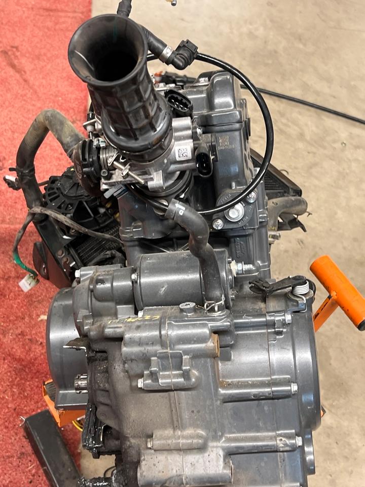 Ktm rc 125 Duke 125 Motor Baujahr 2024 16500 km alt 1200€