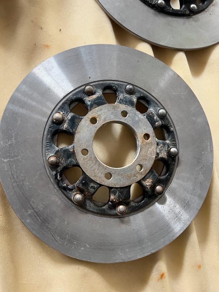Suzuki GT 750 RE 5 Bremsscheiben vorne neu 100€